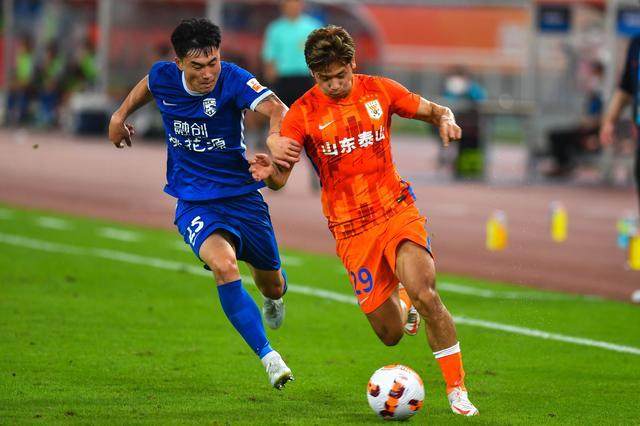 注册特权-泰山躺赢三镇缺马尔康 多队弃赛成中超争冠X因素