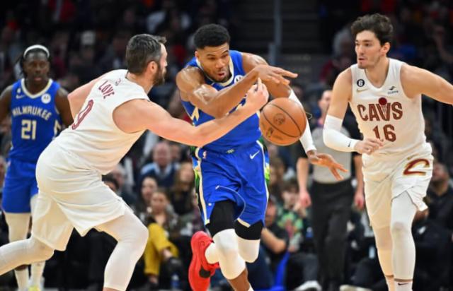 注册特权-字母哥连续打出高光表现 雄鹿上下为何高兴不起来