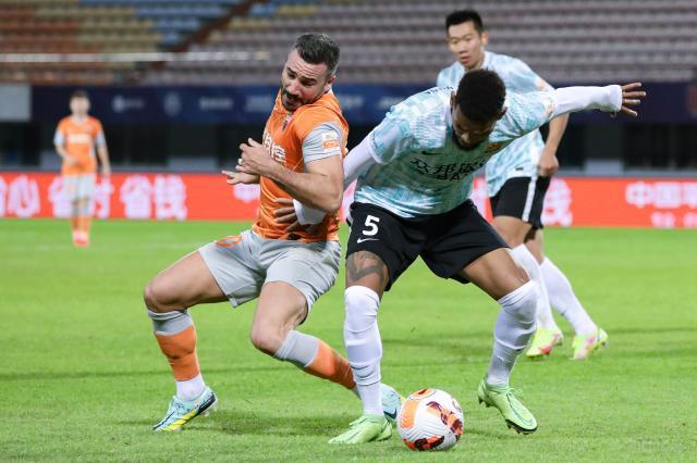 4轮首胜!武汉追平广州双雄 保级生死战愈演愈烈